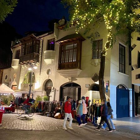 Bed & Breakfast Lastarria Сантьяго Екстер'єр фото